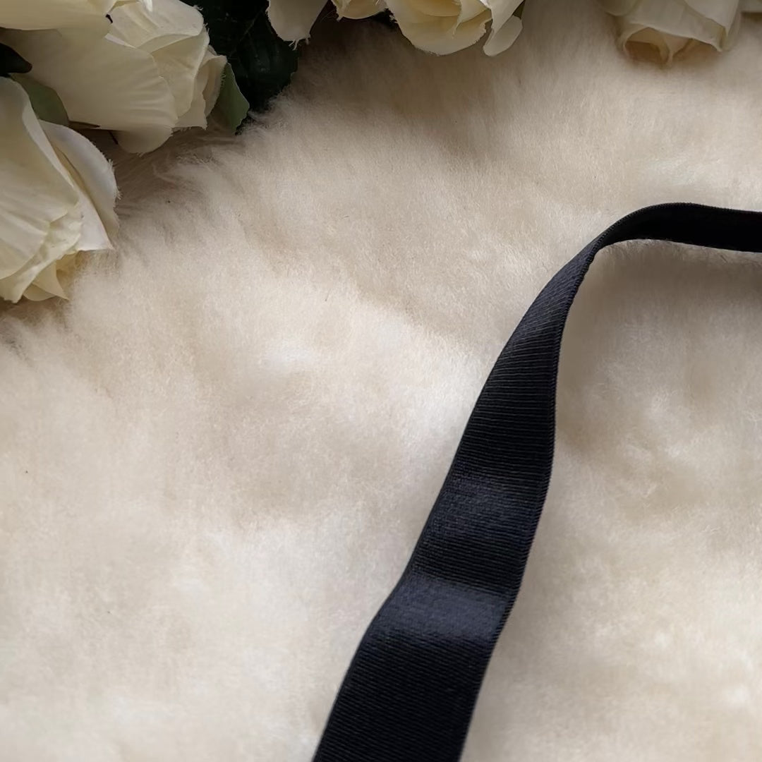 Fiona Şık Dantel Detaylı Halter Bluz