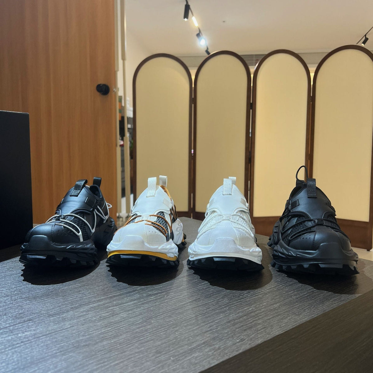 KADIN TARZ SPOR AYAKKABI 235