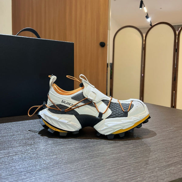 KADIN TARZ SPOR AYAKKABI 235