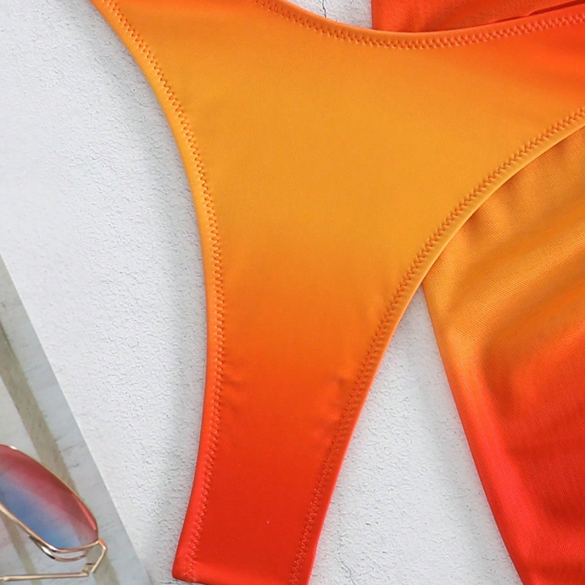 Üç Parça Soluk Renkli Mayo Ayrık Bikini