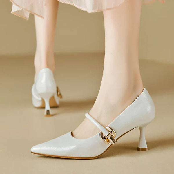 KADIN TARZ TOPUKLU AYAKKABI 113