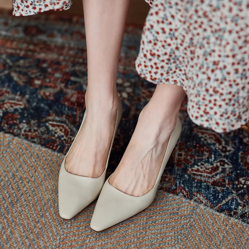 KADIN TARZ TOPUKLU AYAKKABI 110