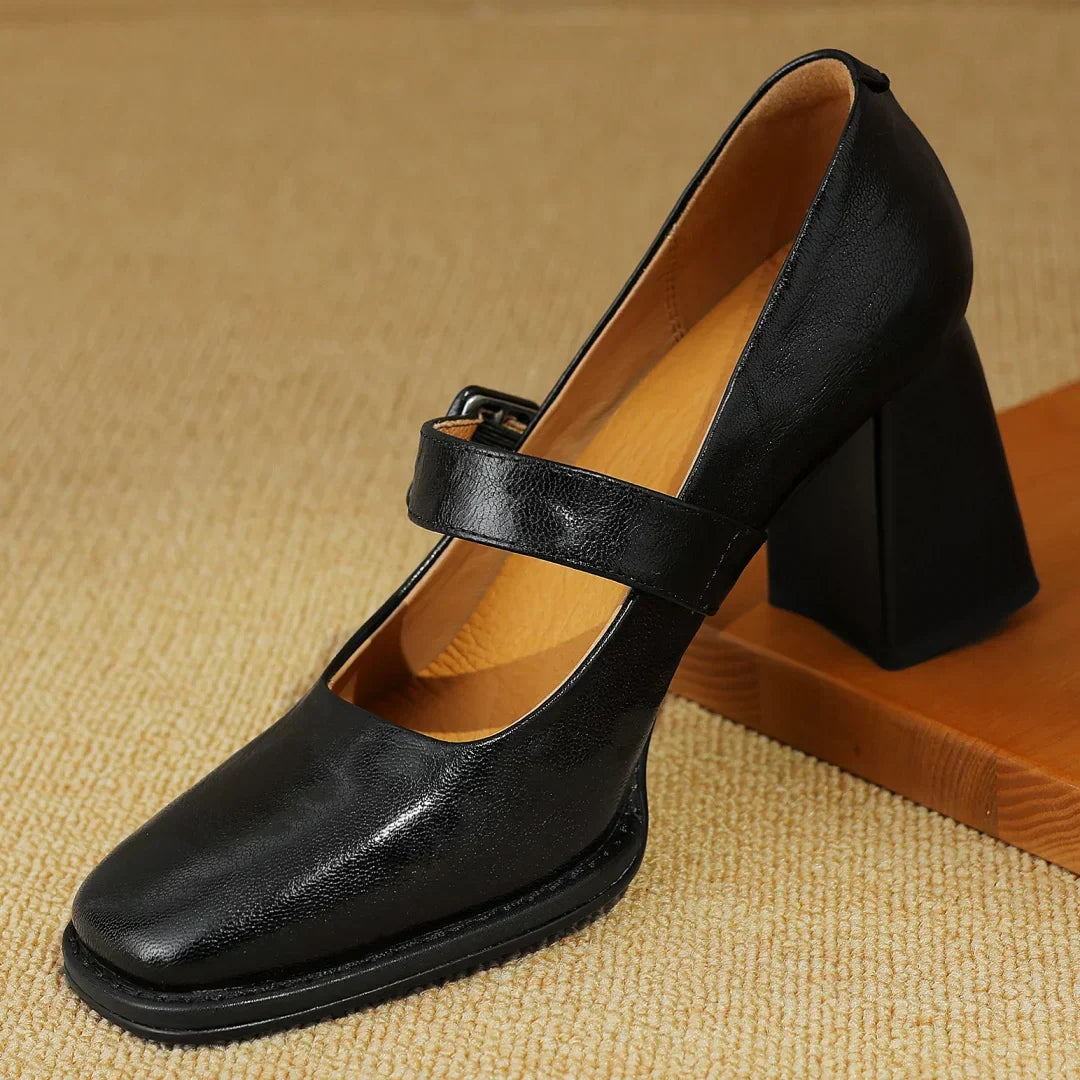 KADIN TARZ TOPUKLU AYAKKABI 172