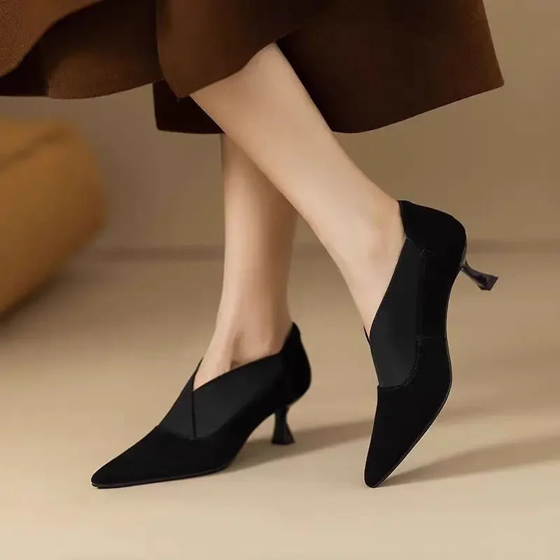 KADIN TARZ TOPUKLU AYAKKABI 181