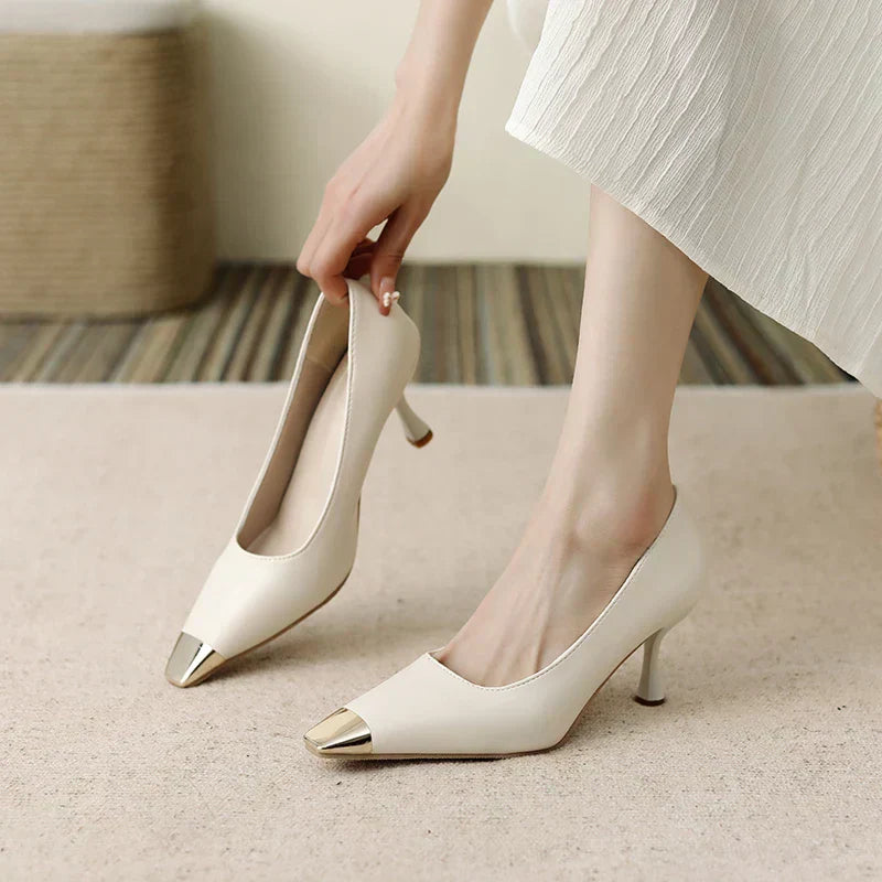 KADIN TARZ TOPUKLU AYAKKABI 175