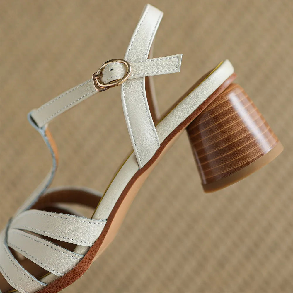 KADIN TARZ TOPUKLU AYAKKABI 267