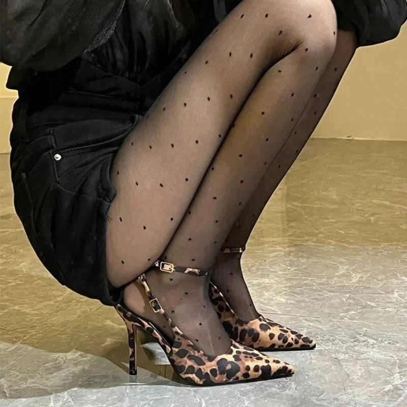 KADIN TARZ TOPUKLU AYAKKABI 164