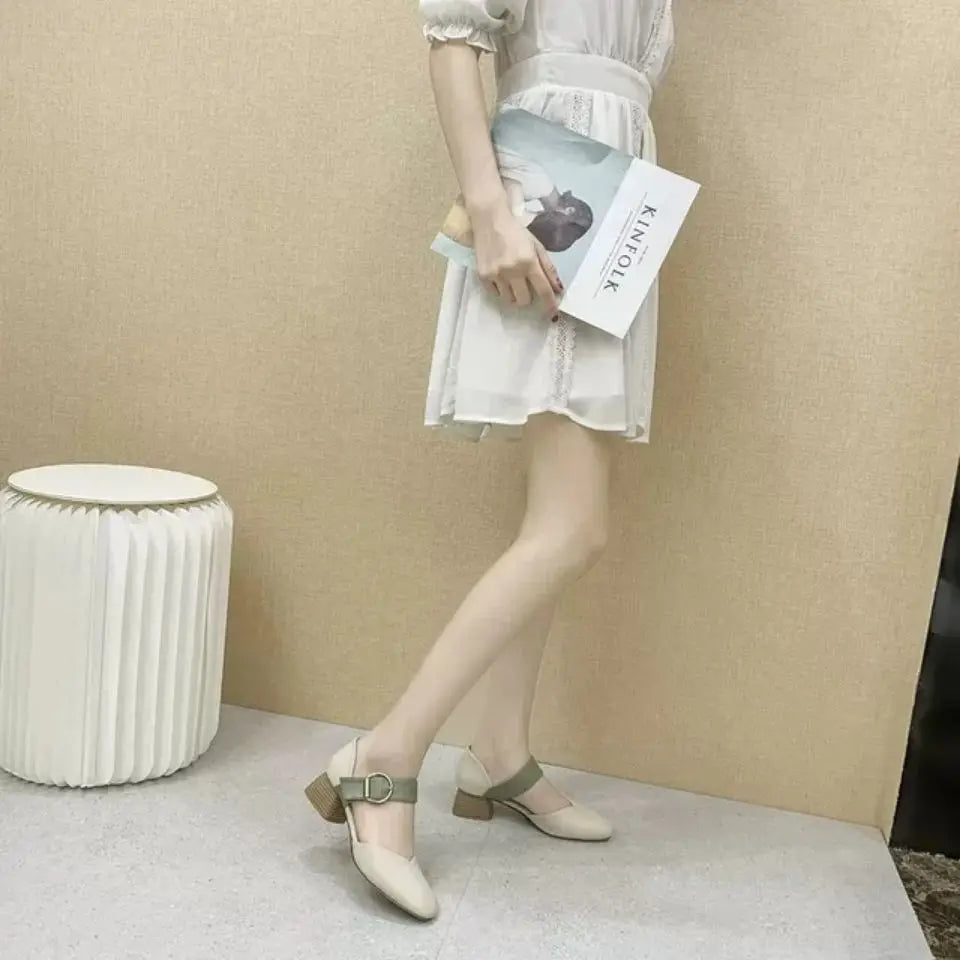 KADIN TARZ TOPUKLU AYAKKABI 182