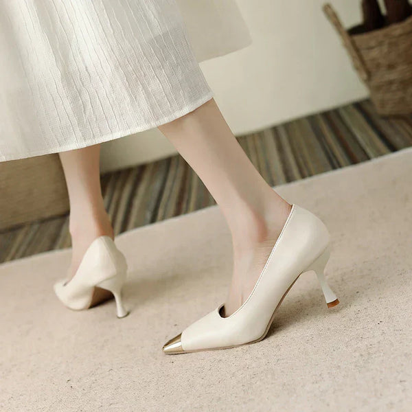 KADIN TARZ TOPUKLU AYAKKABI 175