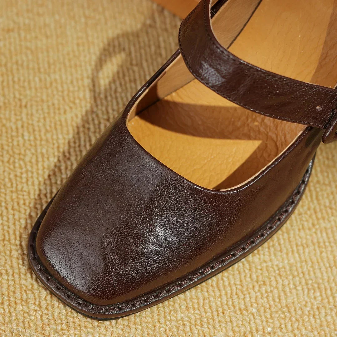 KADIN TARZ TOPUKLU AYAKKABI 172