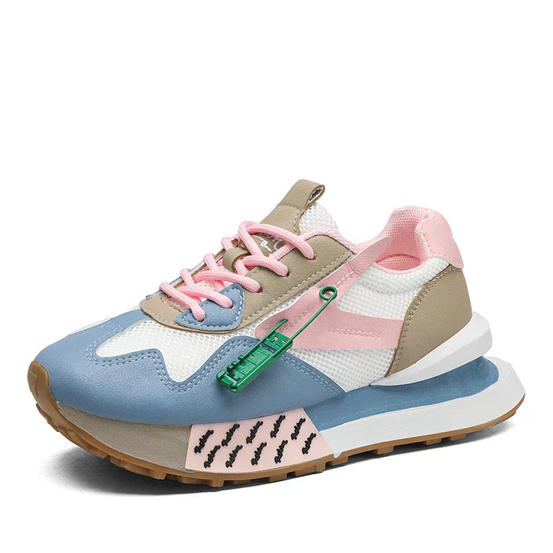 KADIN TARZ SPOR AYAKKABI 131