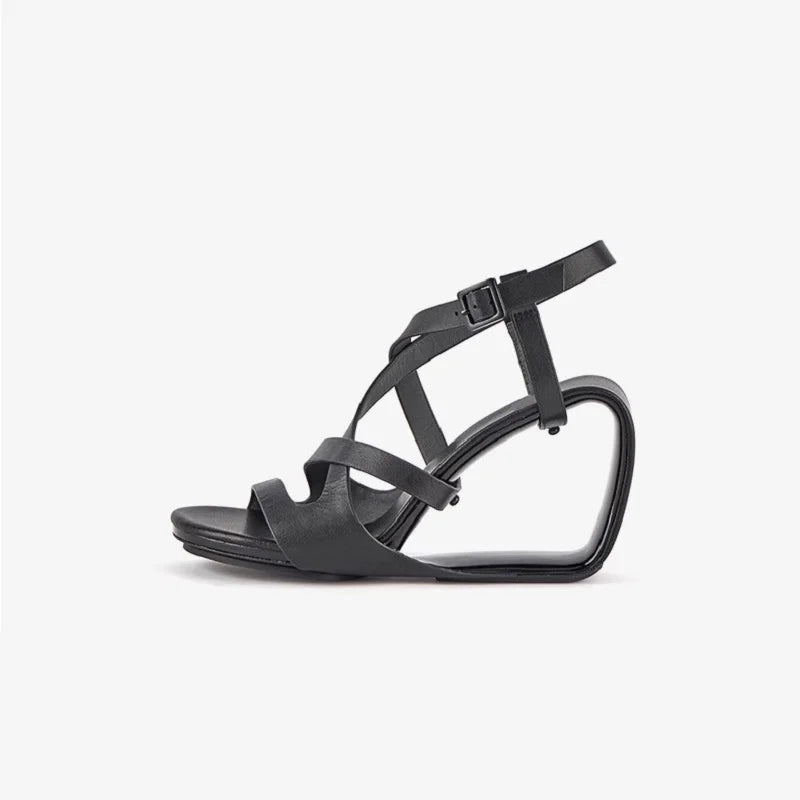 KADIN TARZ TOPUKLU AYAKKABI 273