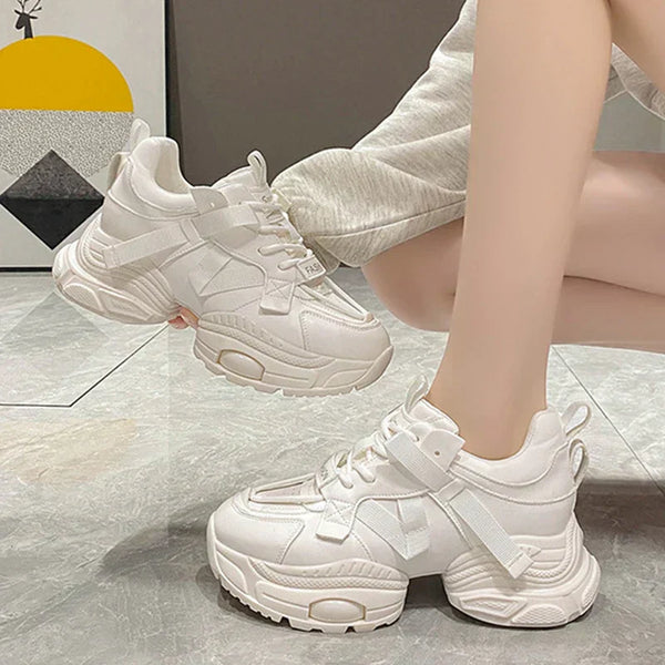 KADIN TARZ SPOR AYAKKABI 133