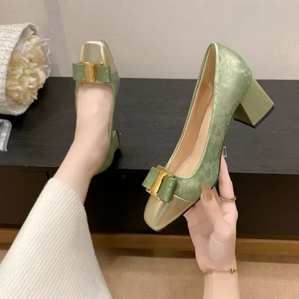 KADIN TARZ TOPUKLU AYAKKABI 173