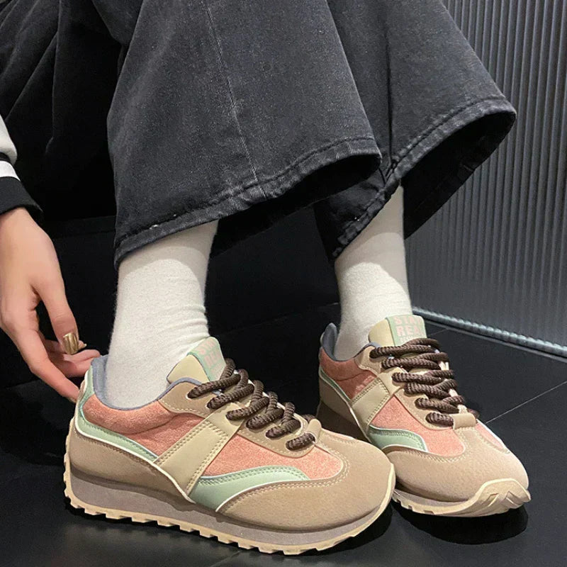 KADIN TARZ SPOR AYAKKABI 134