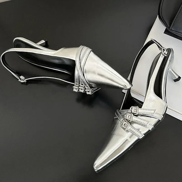 KADIN TARZ TOPUKLU AYAKKABI 146