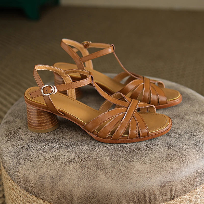 KADIN TARZ TOPUKLU AYAKKABI 267