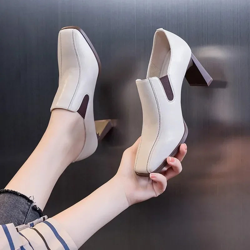 KADIN TARZ TOPUKLU AYAKKABI 108