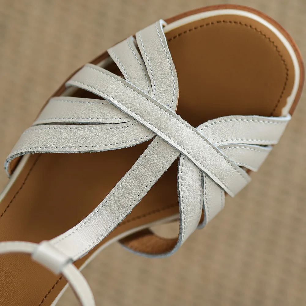 KADIN TARZ TOPUKLU AYAKKABI 267