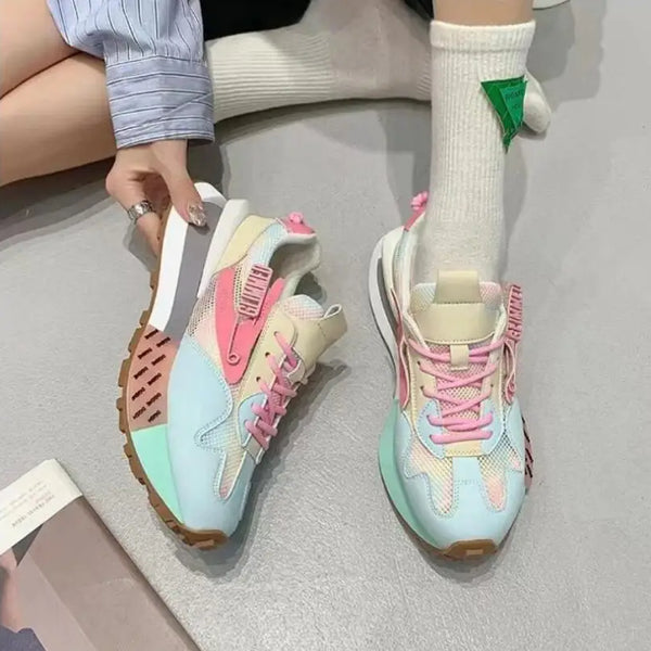 KADIN TARZ SPOR AYAKKABI 130