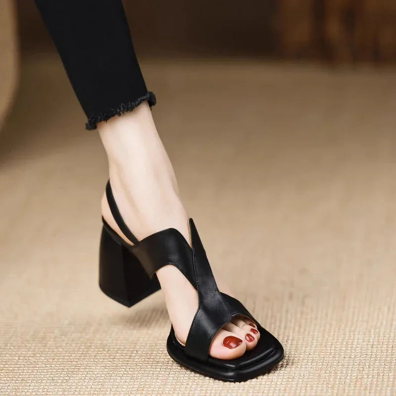 KADIN TARZ TOPUKLU AYAKKABI 259