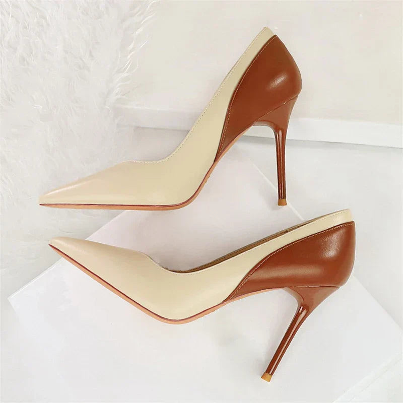 KADIN TARZ TOPUKLU AYAKKABI 170