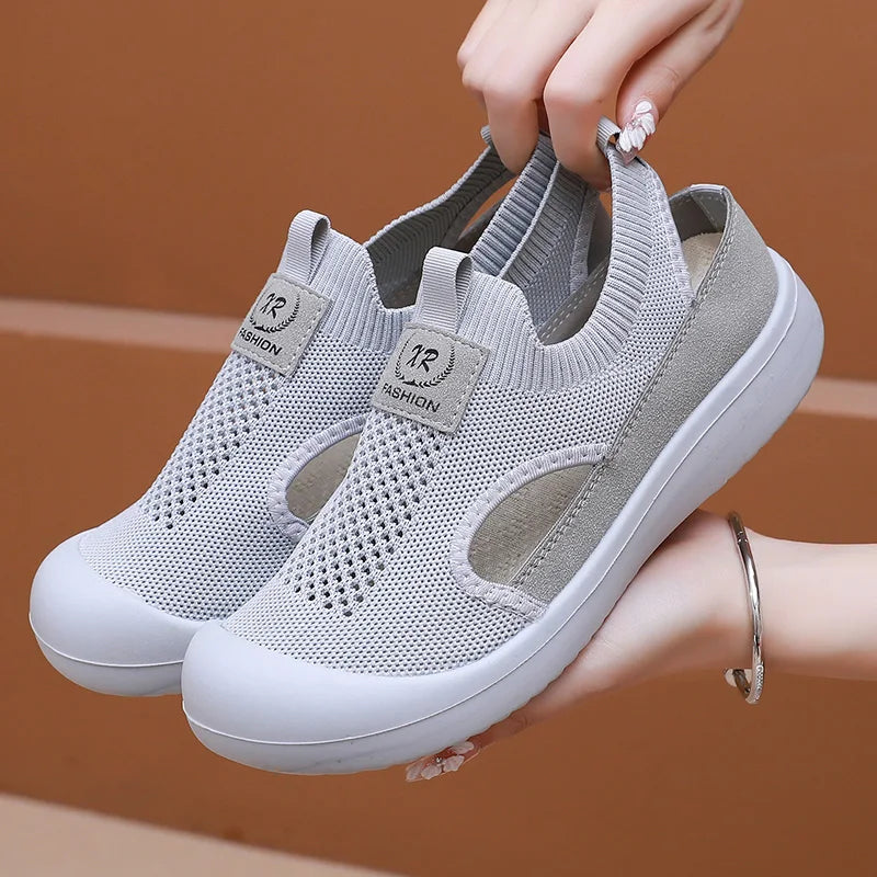 KADIN TARZ SPOR AYAKKABI 225