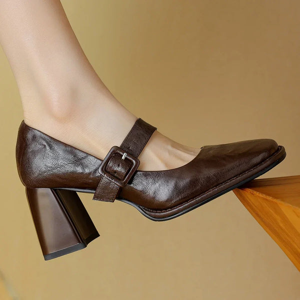 KADIN TARZ TOPUKLU AYAKKABI 172