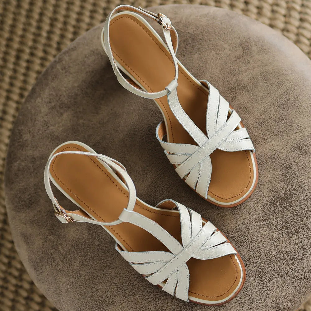 KADIN TARZ TOPUKLU AYAKKABI 267