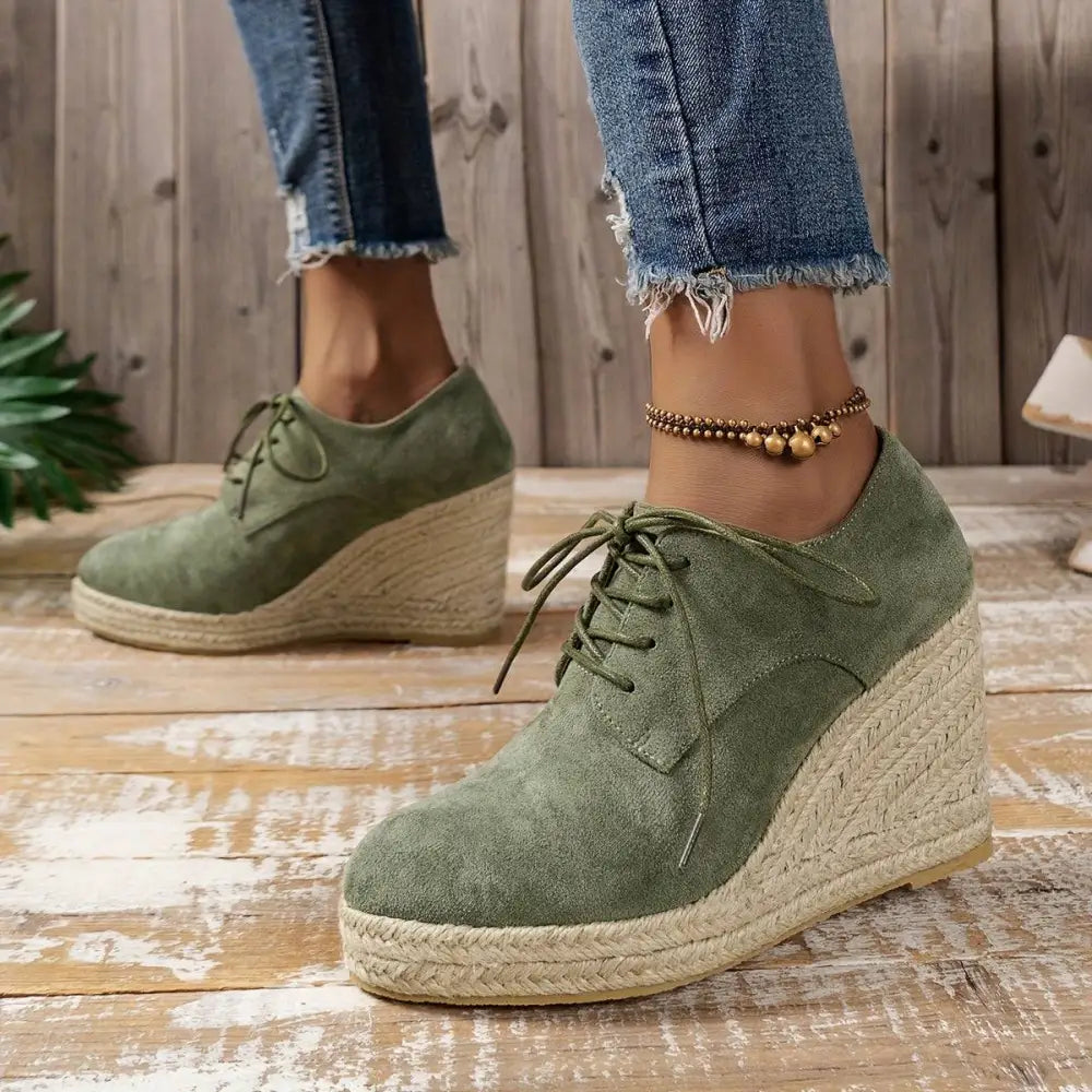 KADIN TARZ TOPUKLU AYAKKABI 207