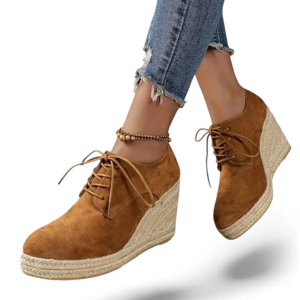 KADIN TARZ TOPUKLU AYAKKABI 207