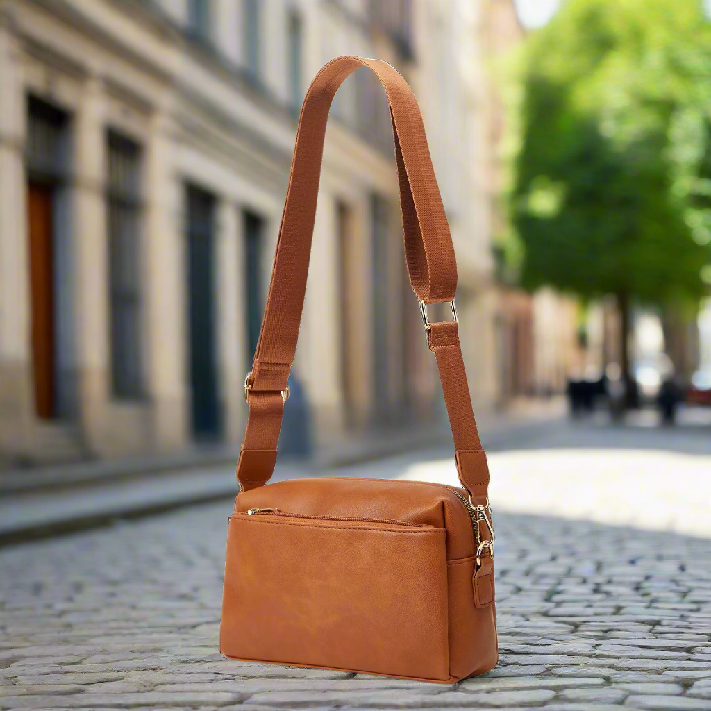 KADIN DERİ ÇANTA 172