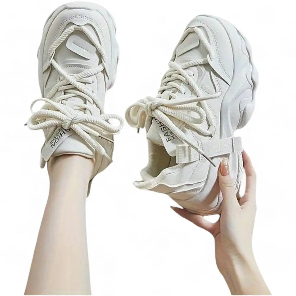 KADIN TARZ SPOR AYAKKABI 209