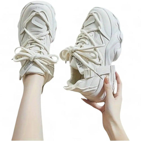 KADIN TARZ SPOR AYAKKABI 209