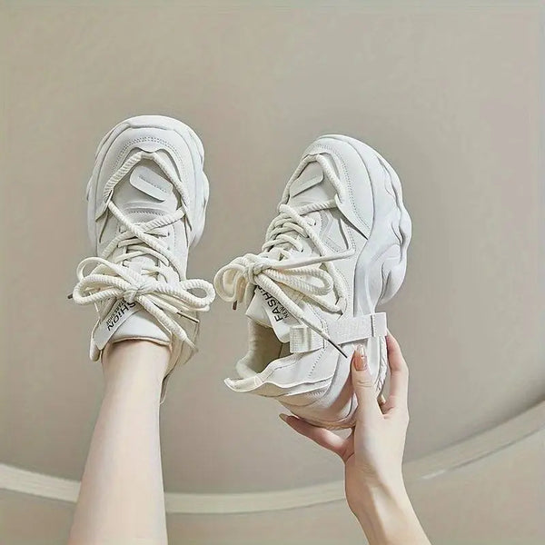 KADIN TARZ SPOR AYAKKABI 209