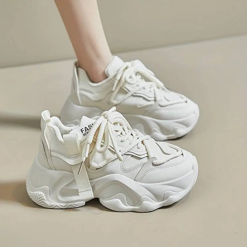 KADIN TARZ SPOR AYAKKABI 209