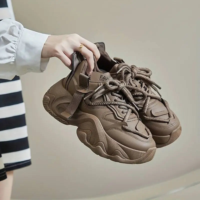 KADIN TARZ SPOR AYAKKABI 209