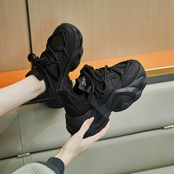 KADIN TARZ SPOR AYAKKABI 209