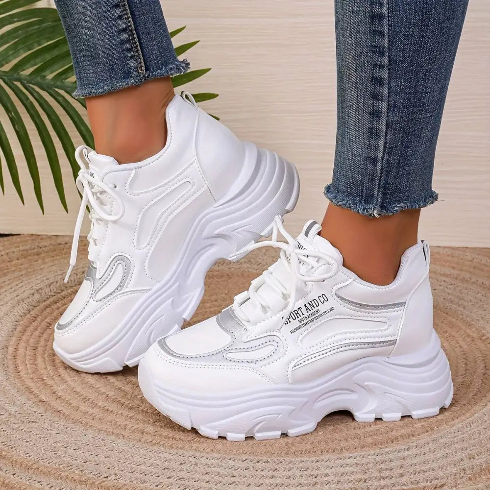 KADIN TARZ SPOR AYAKKABI 200