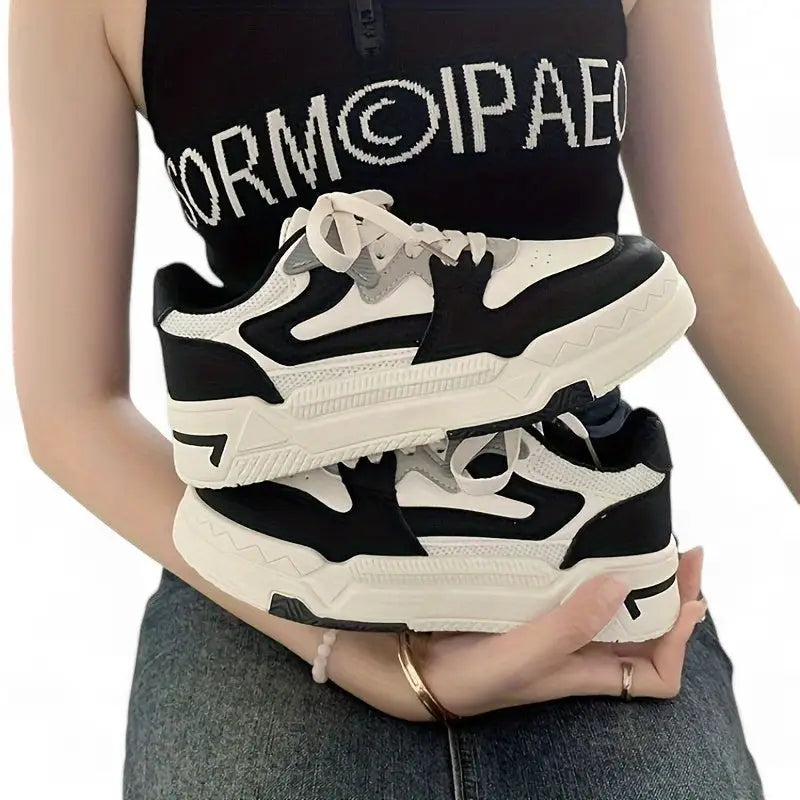 KADIN TARZ SPOR AYAKKABI 192