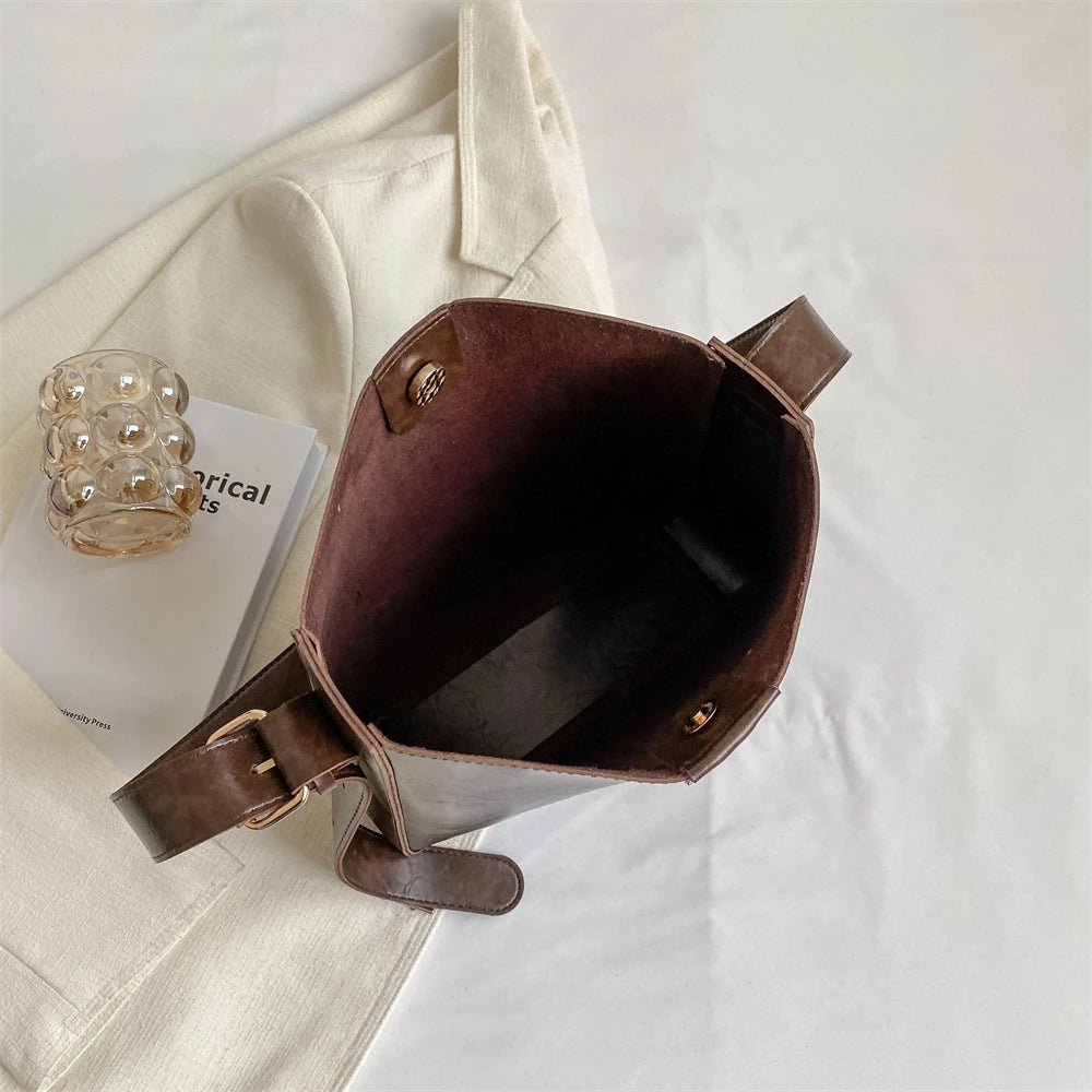 KADIN DERİ ÇANTA 151