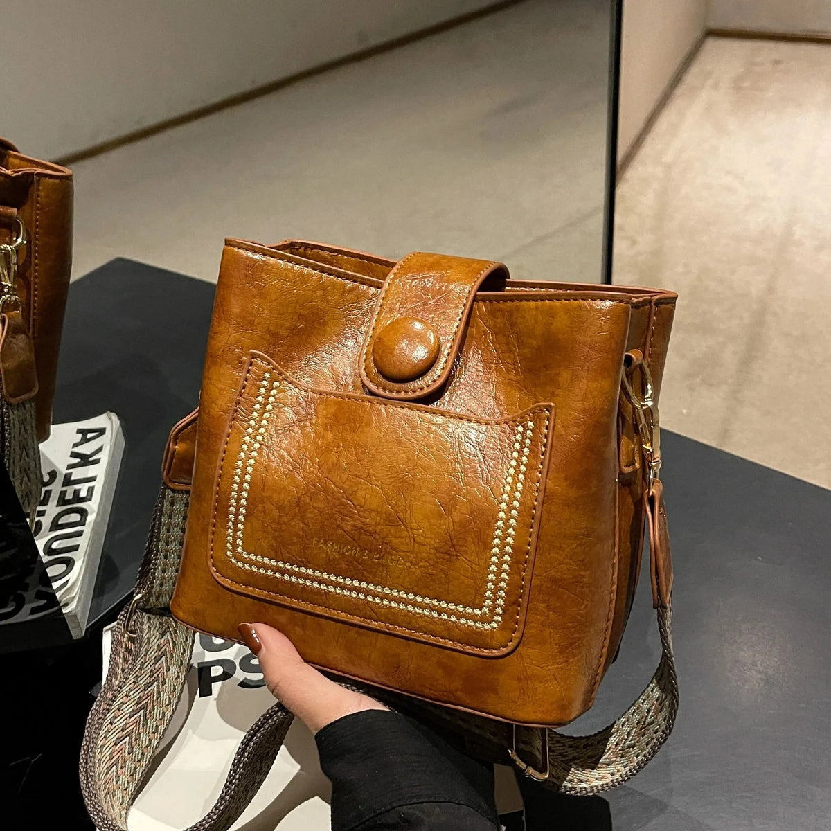 KADIN DERİ ÇANTA 143