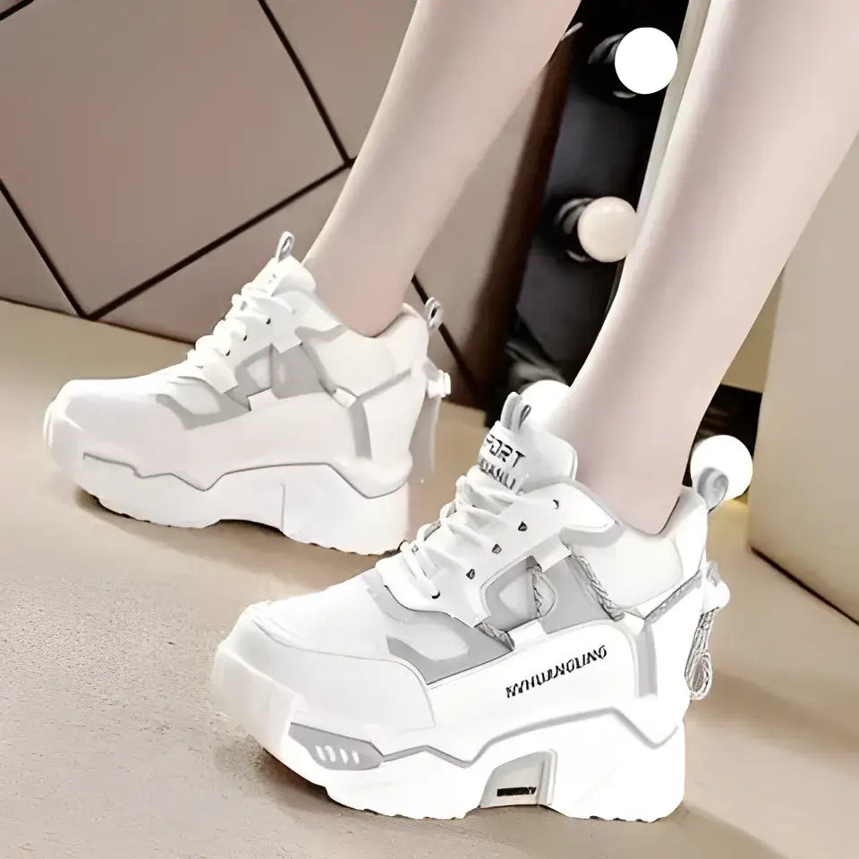 KADIN TARZ SPOR AYAKKABI 142