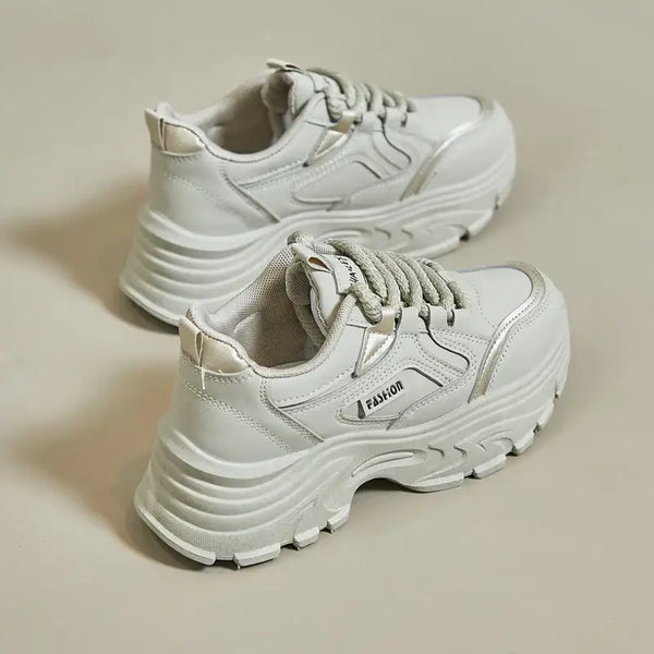 KADIN TARZ SPOR AYAKKABI 154