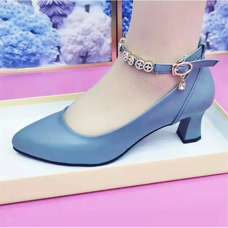 KADIN TARZ TOPUKLU AYAKKABI 191