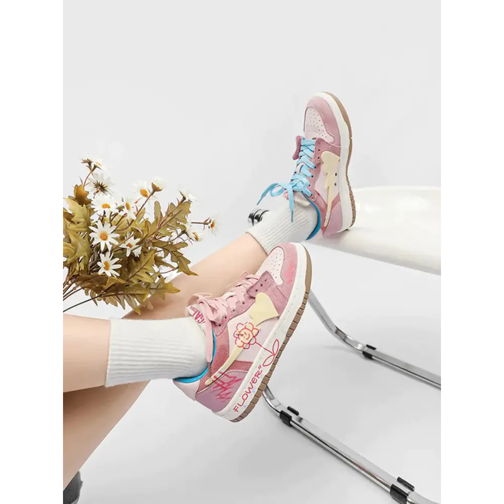 KADIN TARZ SPOR AYAKKABI 179