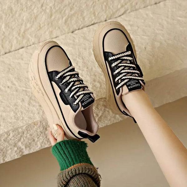 KADIN TARZ SPOR AYAKKABI 114