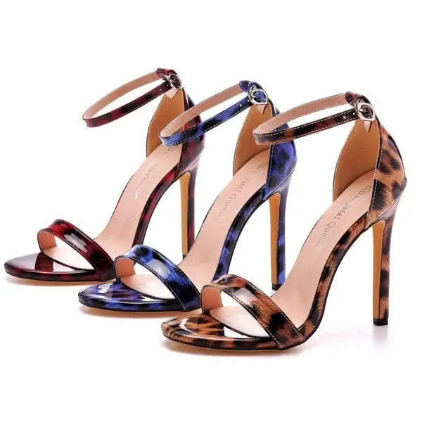 KADIN TARZ TOPUKLU AYAKKABI 194