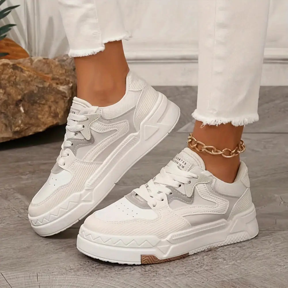 KADIN TARZ SPOR AYAKKABI 181