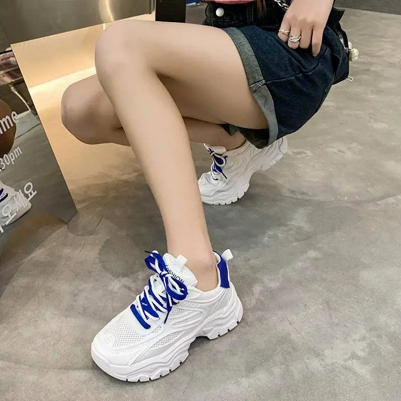 KADIN TARZ SPOR AYAKKABI 208